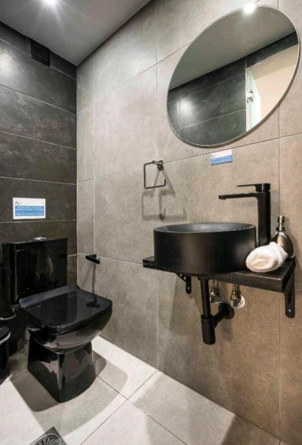 Romantic Jacuzzi Apartment Aten Exteriör bild