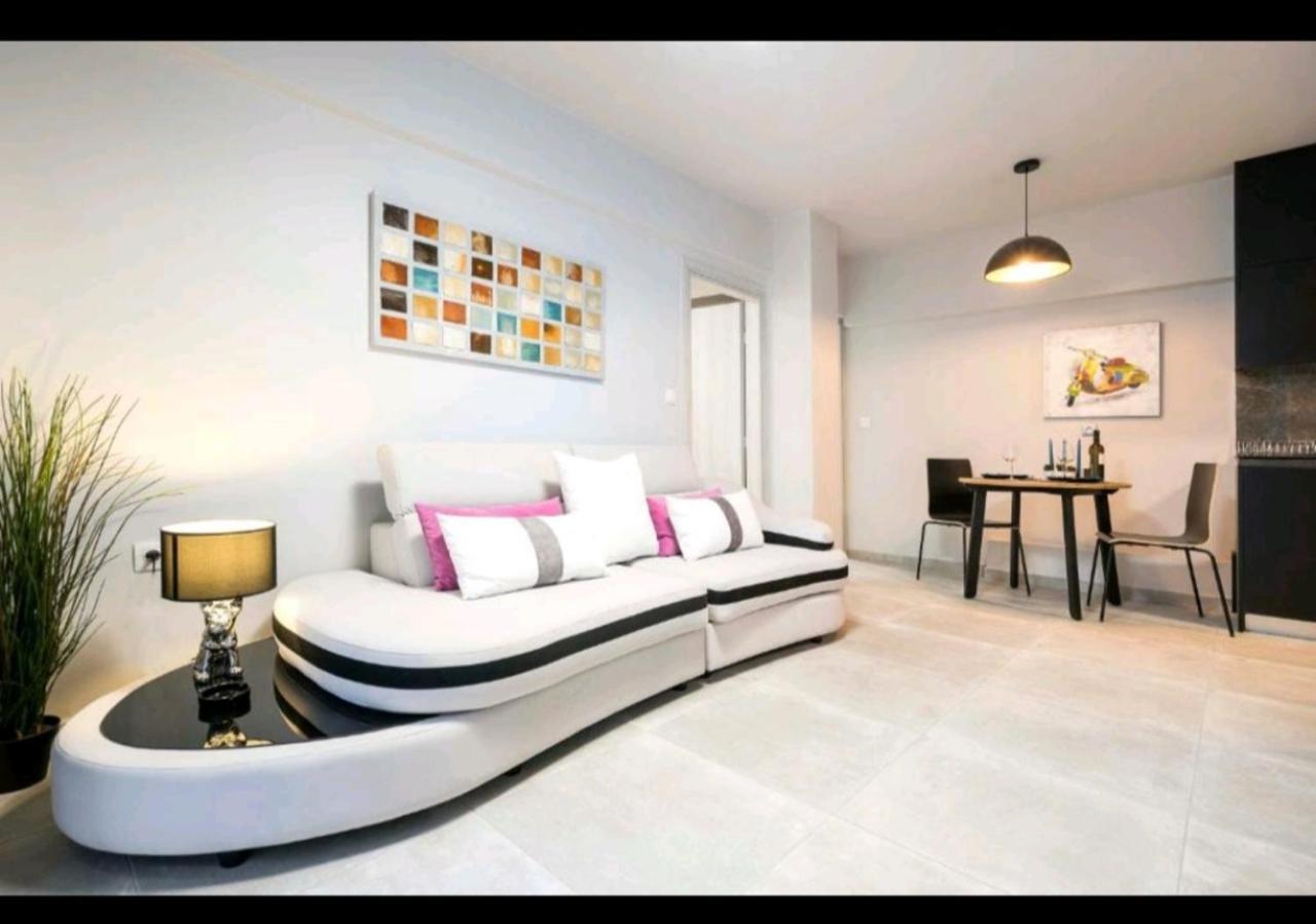 Romantic Jacuzzi Apartment Aten Exteriör bild