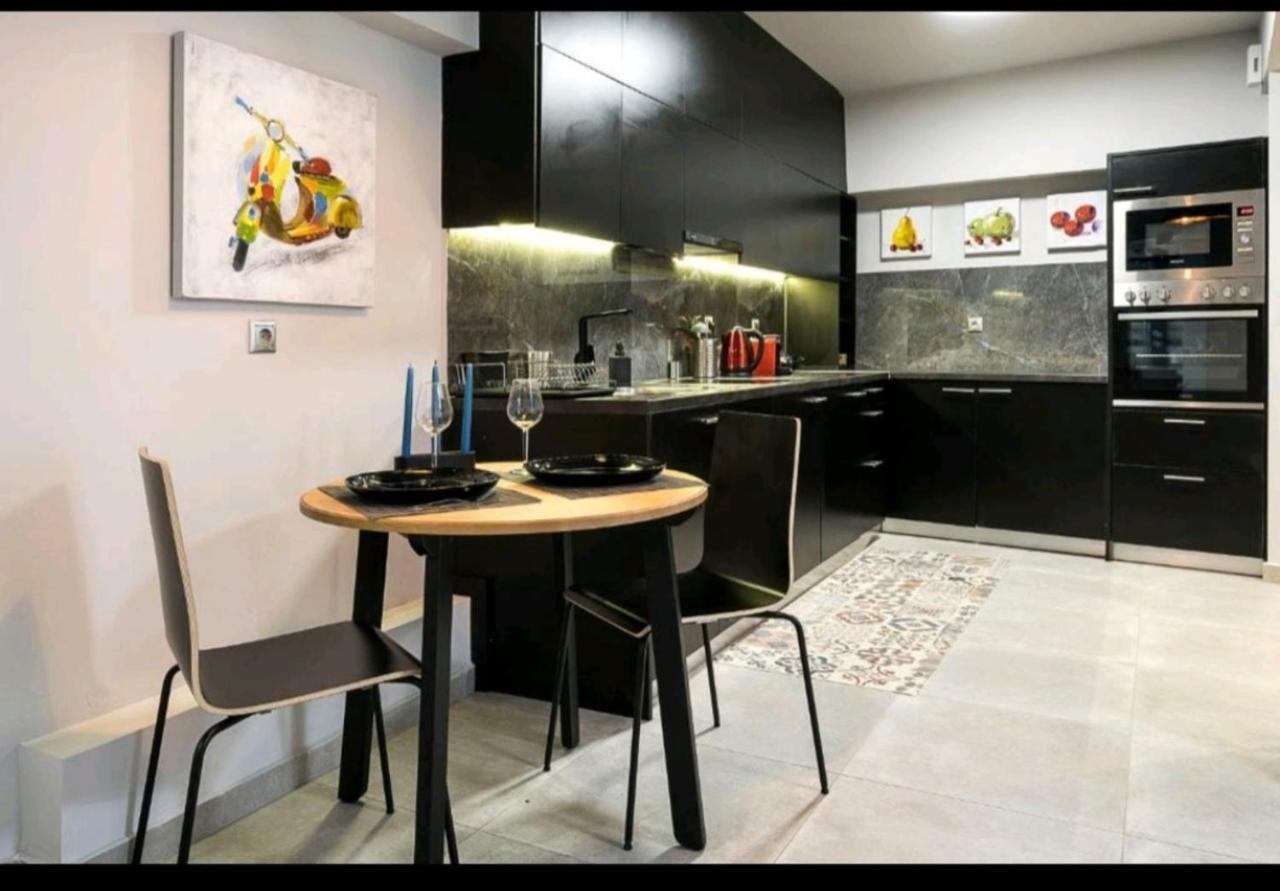 Romantic Jacuzzi Apartment Aten Exteriör bild