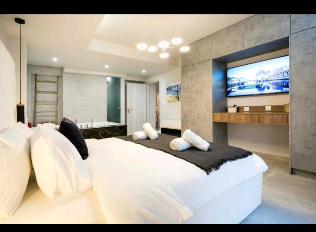 Romantic Jacuzzi Apartment Aten Exteriör bild